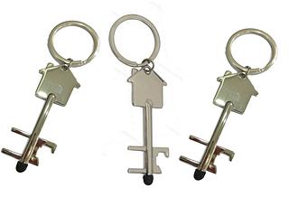 Chaveiro metal e suporte por celular